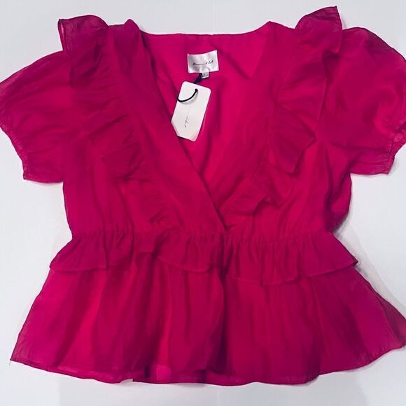 Line & Dot Ruffle Blouse Size Large Pink Fuchsia V-neck Ruffles Peplum Neck New - Picture 1 of 7